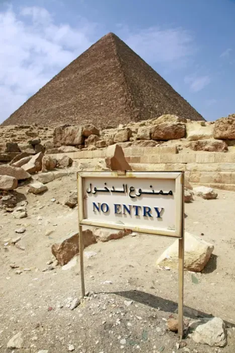Framed Print : Great Pyramid of Cheops in Cairo, Egypt Framed Print : Great Pyramid of Cheops in Cairo, Egypt