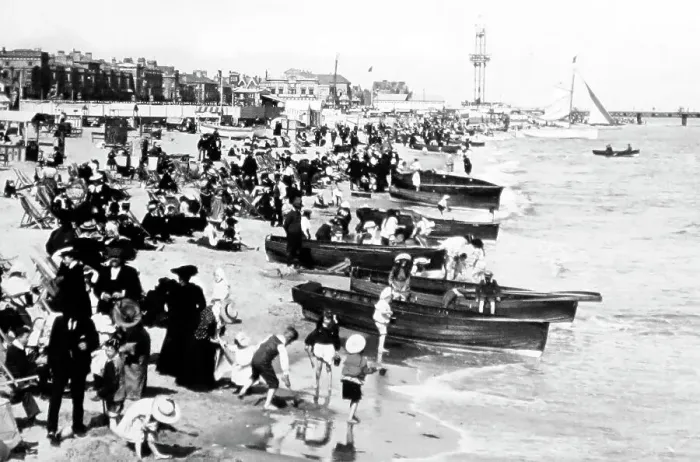 Framed Print : Great Yarmouth beach, Victorian period Framed Print : Great Yarmouth beach, Victorian period