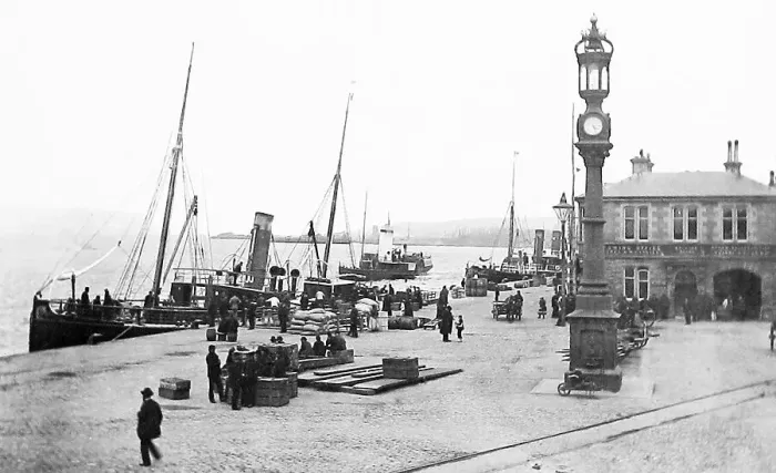 Framed Print : Greenock