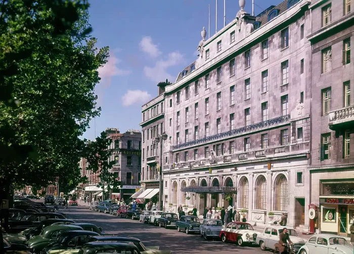 Framed Print : The Gresham Hotel, O'Connell Street, Dublin Framed Print : The Gresham Hotel, O'Connell Street, Dublin