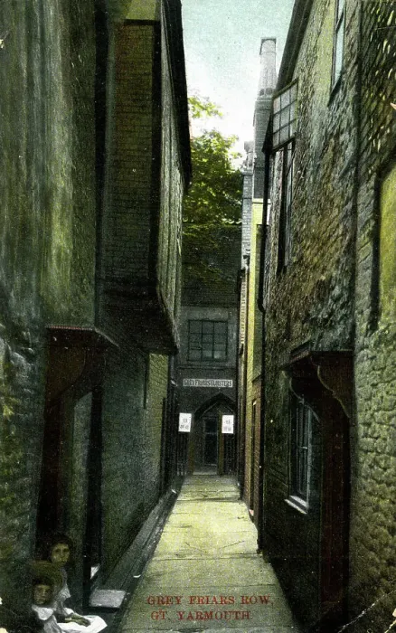 Framed Print : Grey Friars Row, Great Yarmouth, Norfolk