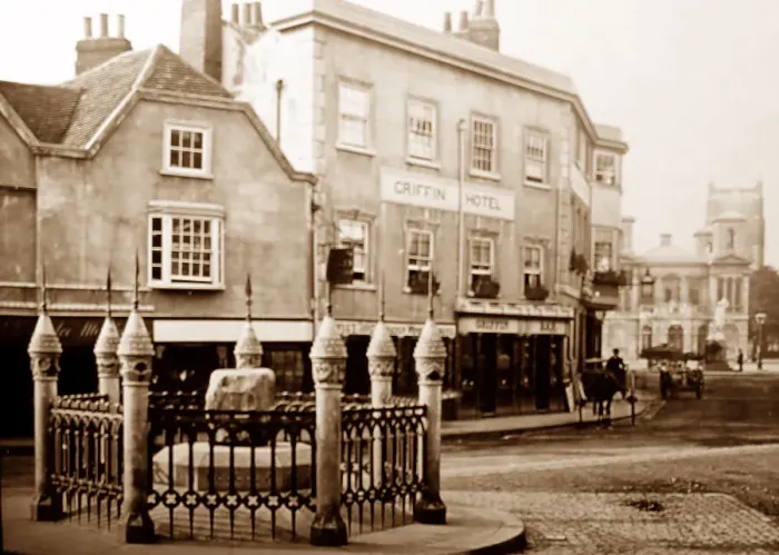 Framed Print : Griffin Hotel, Kingston upon Thames, early 1900s Framed Print : Griffin Hotel, Kingston upon Thames, early 1900s
