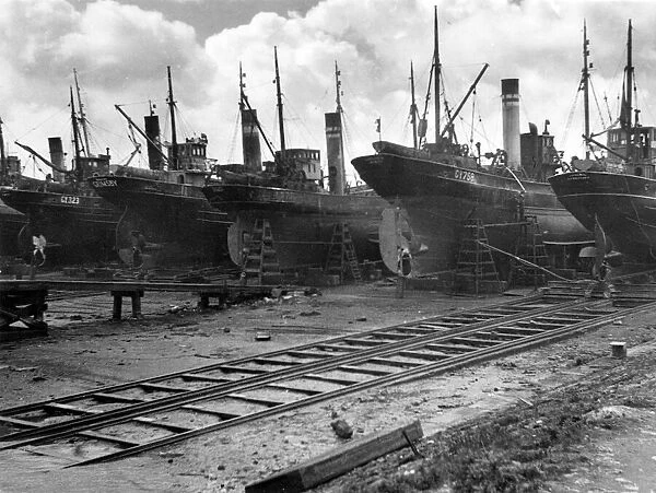 Grimsby Trawlers. Fishing trawlers at Grimsby, Lincolnshire, England. Date: 1930s