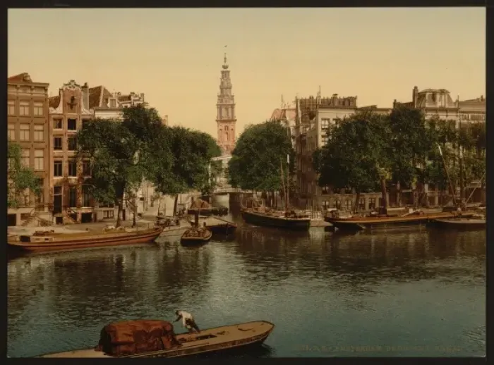 Framed Print : Groen Burgwal (canal), Amsterdam, Holland Framed Print : Groen Burgwal (canal), Amsterdam, Holland