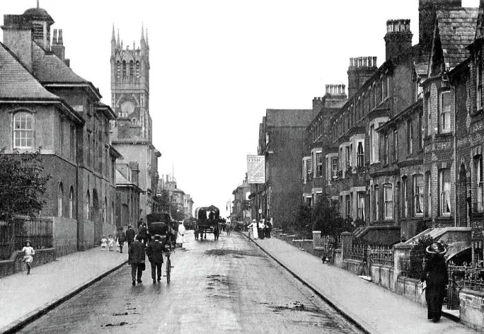 Framed Print : Grosvenor Road, Aldershot, early 1900s Framed Print : Grosvenor Road, Aldershot, early 1900s