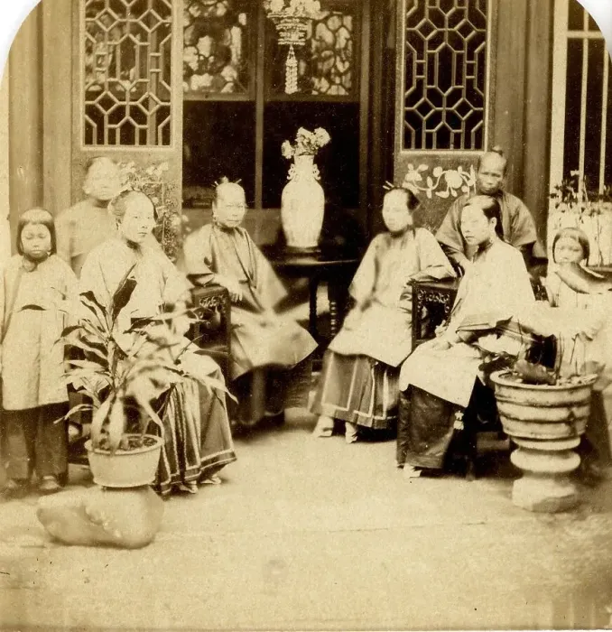 Framed Print : Group of Chinese Ladies of Rank Framed Print : Group of Chinese Ladies of Rank