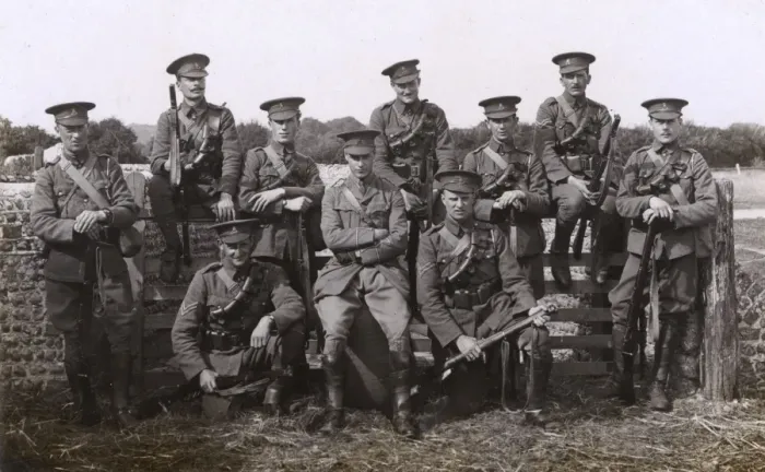 Framed Print : Group photo, B Squadron, Hampshire Carabiniers, WW1 Framed Print : Group photo, B Squadron, Hampshire Carabiniers, WW1