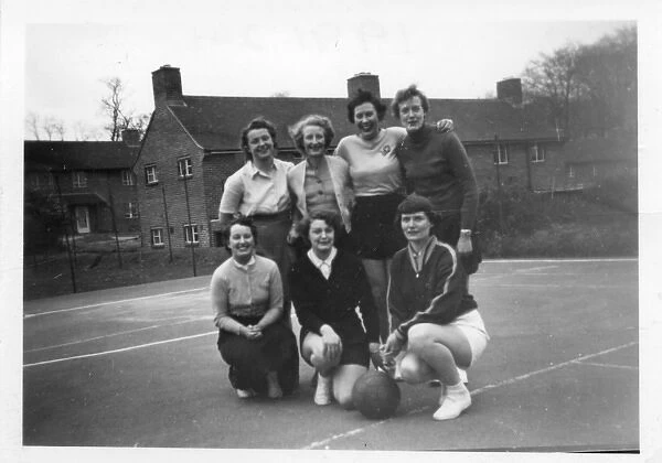 Group photo, women police officers in netball team