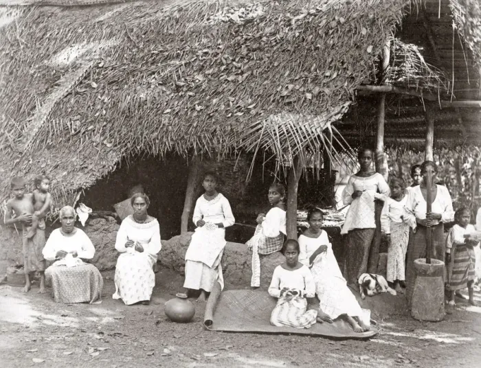 Framed Print : Group of women, children, India or Ceylon Sri Lanka c. 1880 s Framed Print : Group of women, children, India or Ceylon Sri Lanka c. 1880 s
