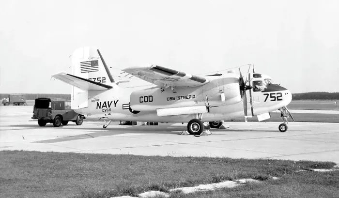 Framed Print : Grumman C-1A Trader 136752 Framed Print : Grumman C-1A Trader 136752
