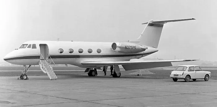 Framed Print : Grumman G-1159 Gulfstream II N375PK Framed Print : Grumman G-1159 Gulfstream II N375PK
