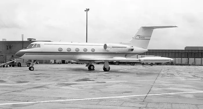 Framed Print : Grumman G-1159 Gulfstream II N910S Framed Print : Grumman G-1159 Gulfstream II N910S