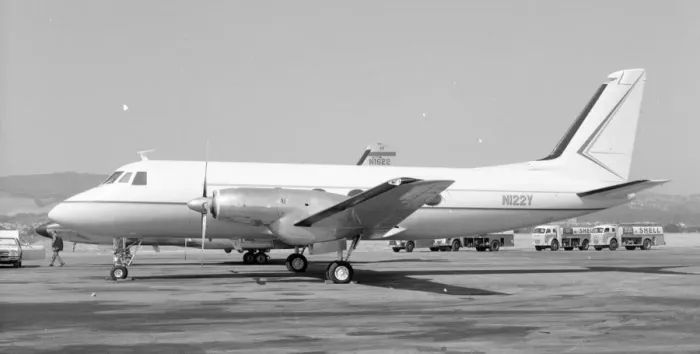 Framed Print : Grumman G-159 Gulfstream I N122Y Framed Print : Grumman G-159 Gulfstream I N122Y