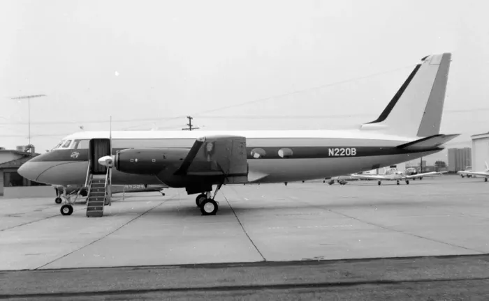 Framed Print : Grumman G-159 Gulfstream I N220B Framed Print : Grumman G-159 Gulfstream I N220B