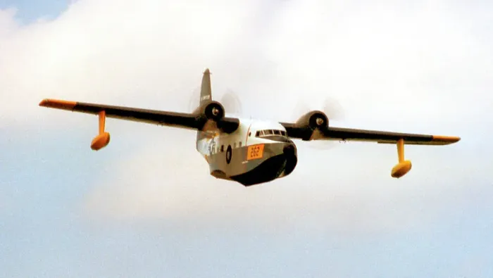 Framed Print : Grumman HU-16C Albatross N7025N - 141262 Framed Print : Grumman HU-16C Albatross N7025N - 141262