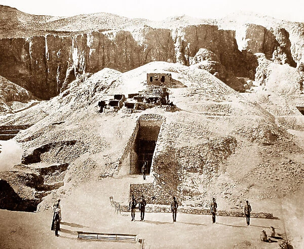Guarding recenly opened tomb of Tutankhamun, Valley