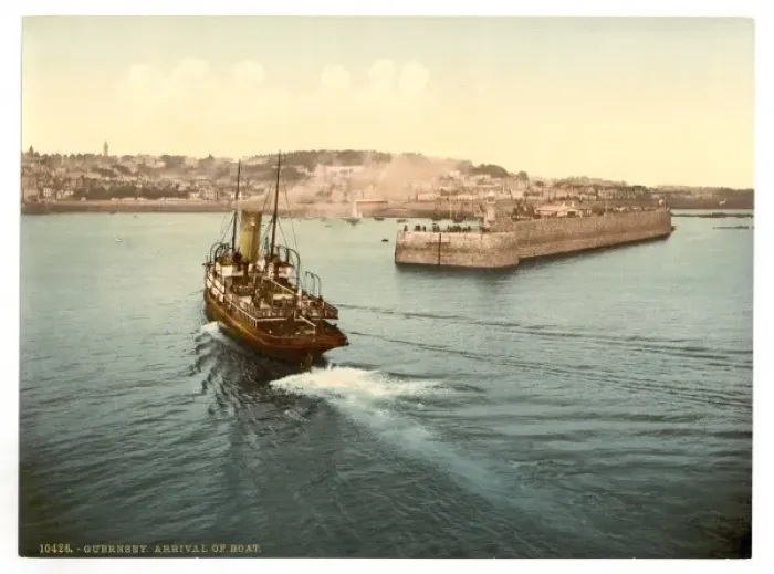 Framed Print : Guernsey, St. Peters Port, arrival of boats, Channel Island Framed Print : Guernsey, St. Peters Port, arrival of boats, Channel Island