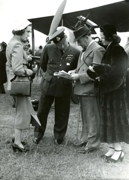 Framed Print : Guests in front of the Sopwith Pup belonging to the Shut? Framed Print : Guests in front of the Sopwith Pup belonging to the Shut?