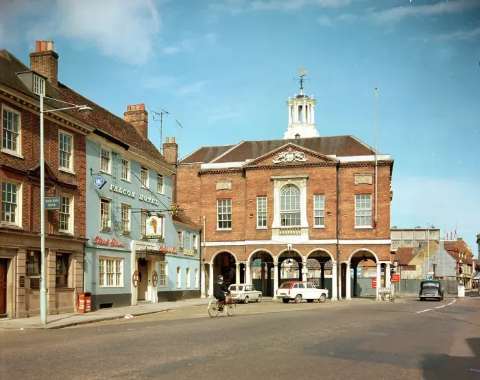 Framed Print : The Guildhall, High Wycombe Framed Print : The Guildhall, High Wycombe