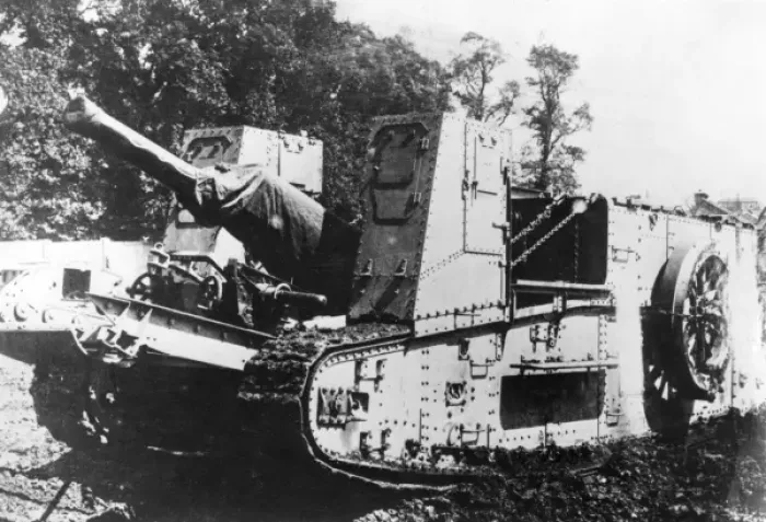 Framed Print : Gun-carrying British tank, WW1 Framed Print : Gun-carrying British tank, WW1