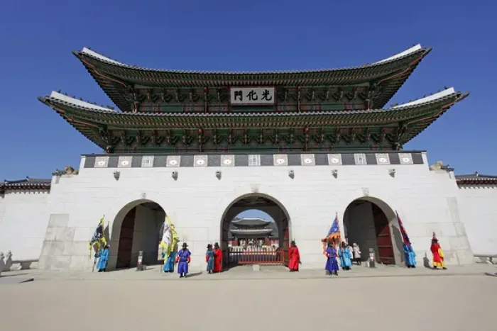 Framed Print : Gyeongbokung Palace in Seoul, South Korea Framed Print : Gyeongbokung Palace in Seoul, South Korea
