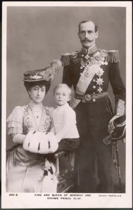 Framed Print : Haakon Vii / Norway / Family Framed Print : Haakon Vii / Norway / Family
