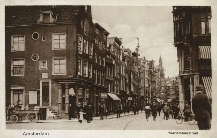 Framed Print : Haarlemmerstraat, Amsterdam, Netherlands Framed Print : Haarlemmerstraat, Amsterdam, Netherlands
