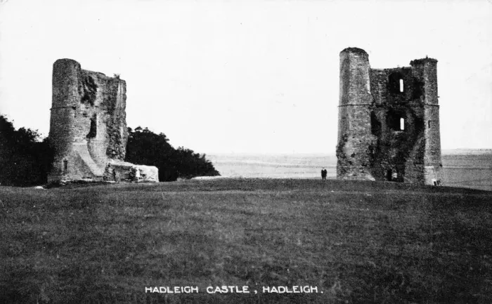 Framed Print : Hadleigh Castle, Hadleigh, Essex Framed Print : Hadleigh Castle, Hadleigh, Essex