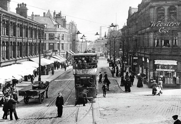 Framed Print : Halifax - Commercial Street from North Framed Print : Halifax - Commercial Street from North