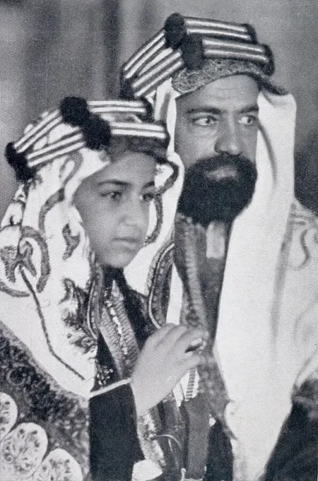 Framed Print : Hamad ibn Isa Al Khalifa KCIE, CSI (6 February 1872 ? 20 Feb) Framed Print : Hamad ibn Isa Al Khalifa KCIE, CSI (6 February 1872 ? 20 Feb)