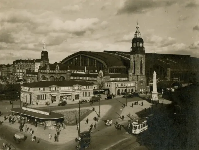 Framed Print : Hamburg, Germany - Central Station Framed Print : Hamburg, Germany - Central Station