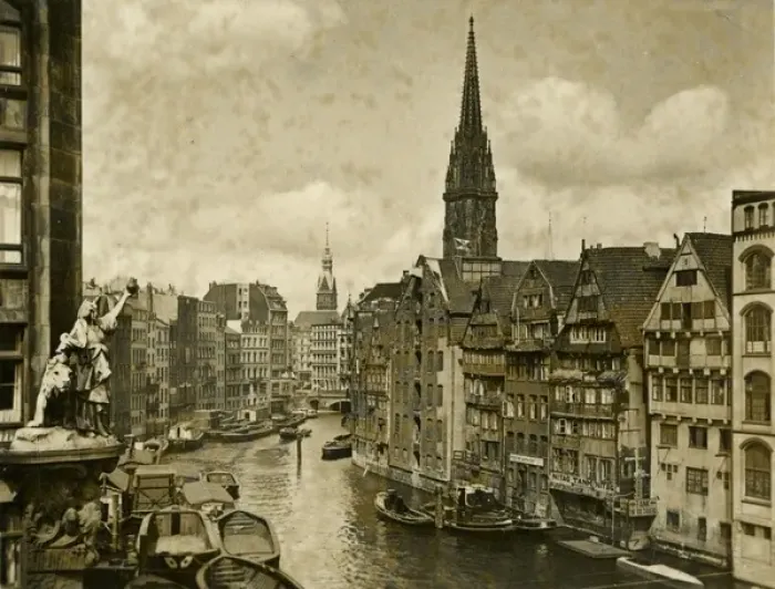 Framed Print : Hamburg, Germany - Nikolai Canal Framed Print : Hamburg, Germany - Nikolai Canal
