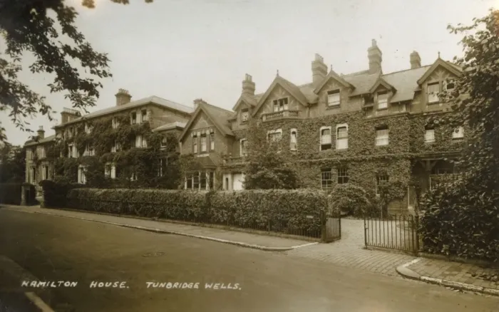 Framed Print : Hamilton House, Tunbridge Wells, Kent Framed Print : Hamilton House, Tunbridge Wells, Kent