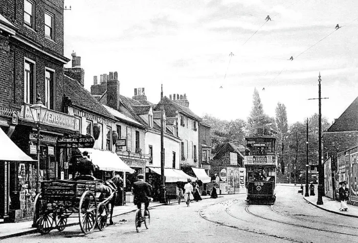Framed Print : Hampton Wick High Street early 1900s Framed Print : Hampton Wick High Street early 1900s