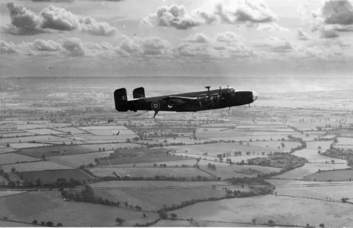 Framed Print : Handley Page Halifax Framed Print : Handley Page Halifax