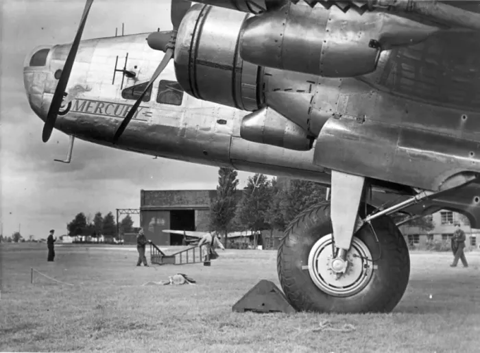 Framed Print : Handley Page Halifax VI RG815 Mercury Framed Print : Handley Page Halifax VI RG815 Mercury
