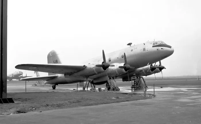 Framed Print : Handley Page Hastings T.5 TG518 Framed Print : Handley Page Hastings T.5 TG518