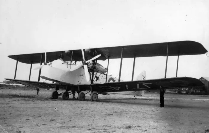 Framed Print : Handley Page HP33 Hinaidi I prototype J7745