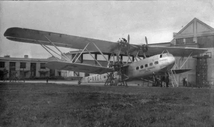 Framed Print : Handley Page HP42E G-aGX Hannibal Colour-tinted photo Framed Print : Handley Page HP42E G-aGX Hannibal Colour-tinted photo
