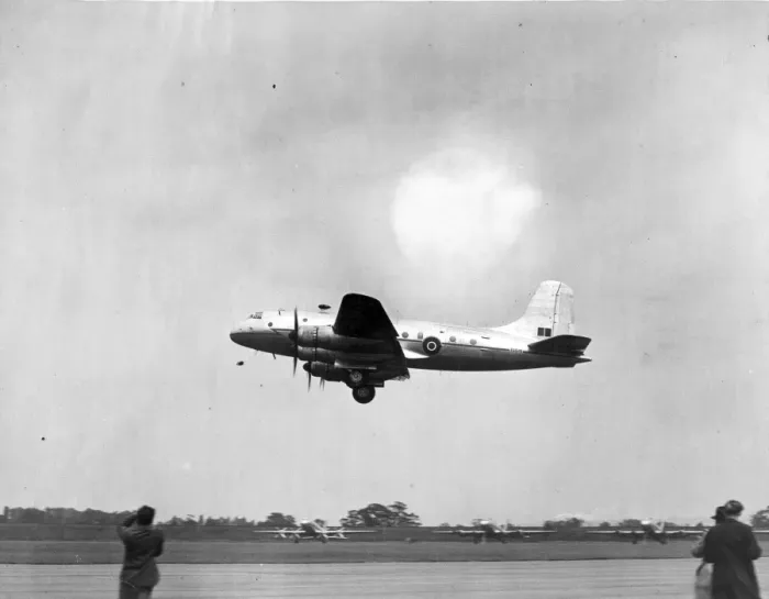 Framed Print : Handley Page HP67 Hastings C1 TG516 Framed Print : Handley Page HP67 Hastings C1 TG516
