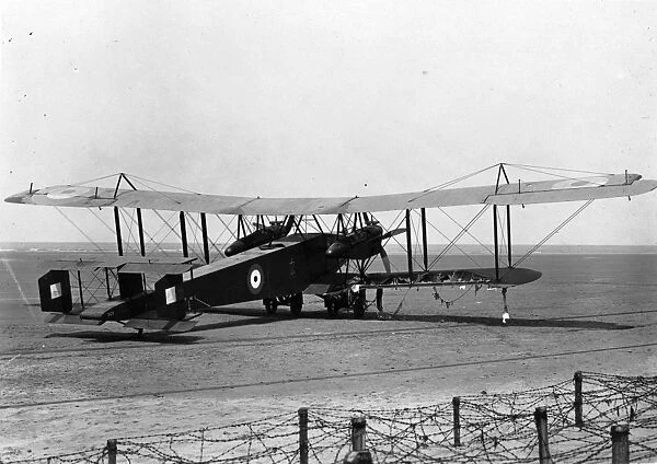 Handley Page O  /  100 3125 showing the lower-wing damage