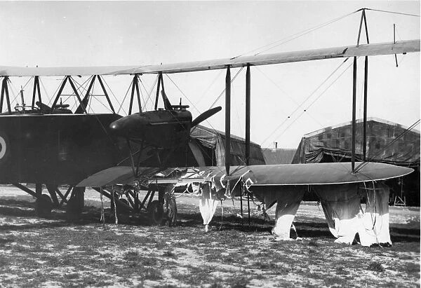 Handley Page O  /  100 showing the lower-wing damage