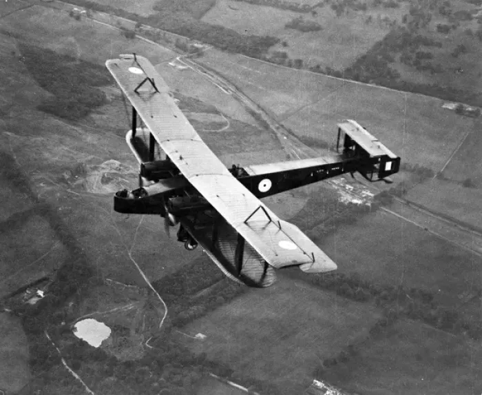 Framed Print : Handley Page O / 400 in flight Framed Print : Handley Page O / 400 in flight