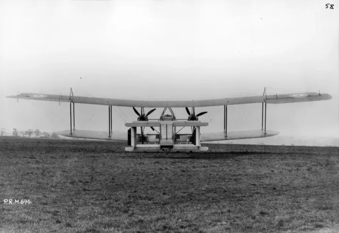 Framed Print : Handley Page O / 400 from the rear Framed Print : Handley Page O / 400 from the rear