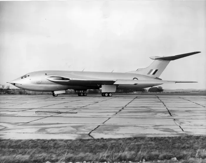 Framed Print : Handley Page Victor first prototype WB771 Framed Print : Handley Page Victor first prototype WB771