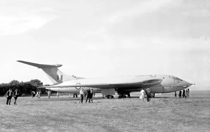 Framed Print : Handley Page Victor WB775 Framed Print : Handley Page Victor WB775