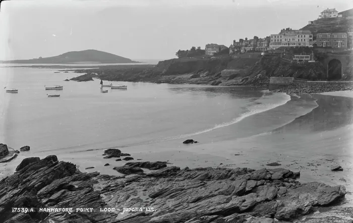 Framed Print : Hannafore Point, Looe Framed Print : Hannafore Point, Looe