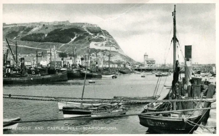Framed Print : Harbour Boats & Castle Hill, Scarborough, Yorkshire Framed Print : Harbour Boats & Castle Hill, Scarborough, Yorkshire