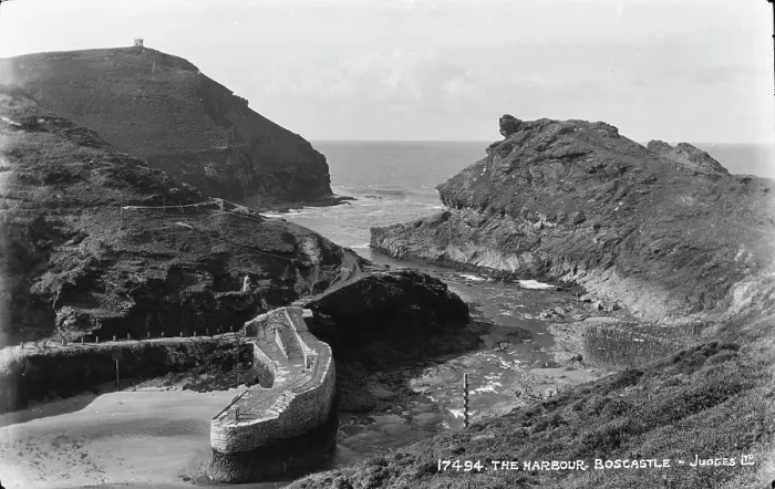 Framed Print : The Harbour, Boscastle Framed Print : The Harbour, Boscastle