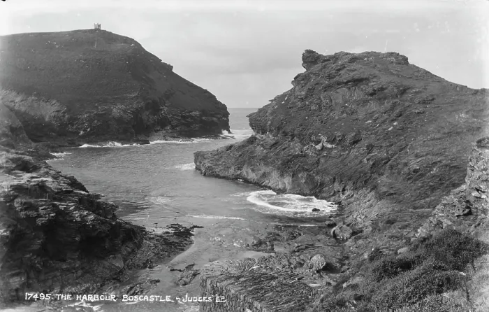 Framed Print : The Harbour, Boscastle Framed Print : The Harbour, Boscastle